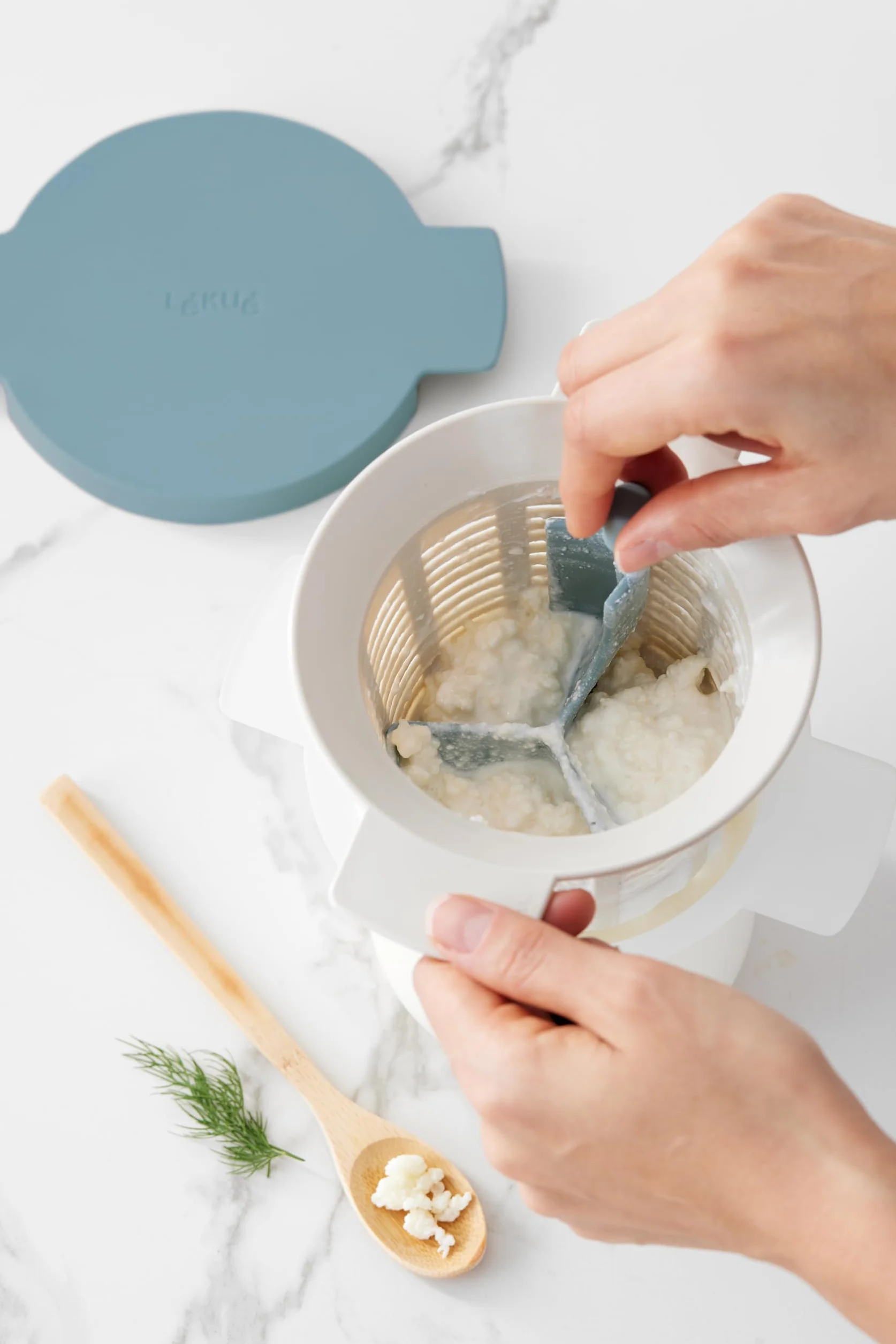 Lékué Utensilio para hacer Yogurt y Kéfir casero