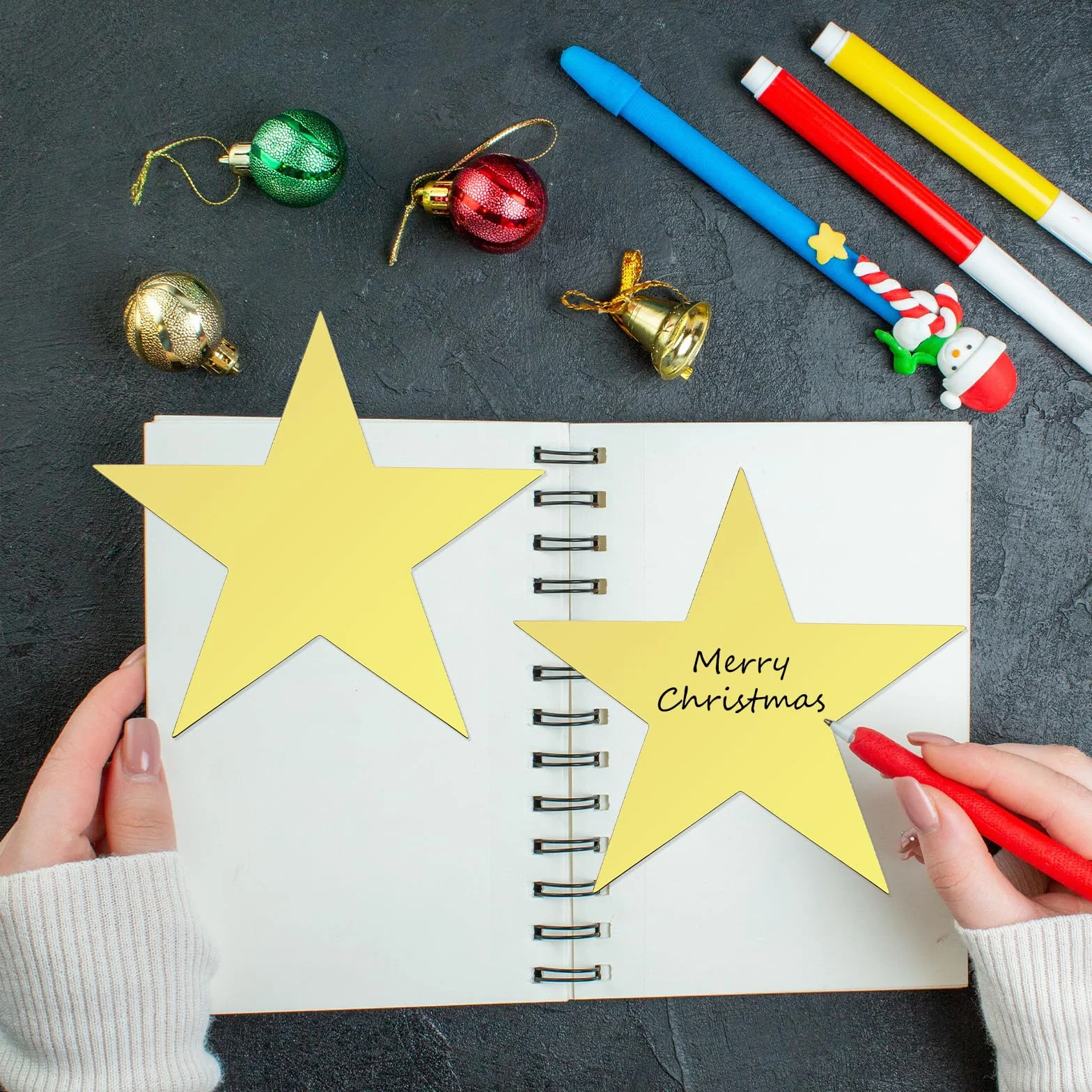 Nogeqi 40 Recortes de Estrellas Doradas de Papel Brillante 15cm para Bodas y Fiestas