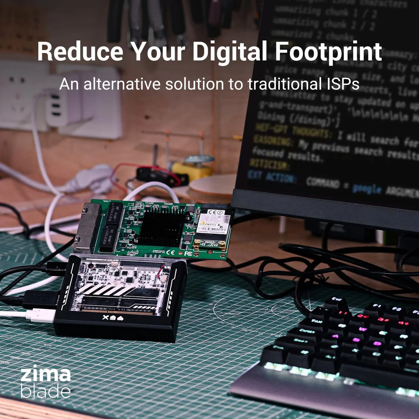 ZimaBlade 7700 Paquete de Almacenamiento Servidor monoplaca x86 para Cyber Native(con RAM y Adaptador Tipo C), PCIe x4, Multimedia Gigabit Ethernet 4K, Almacenamiento Conectado en Red