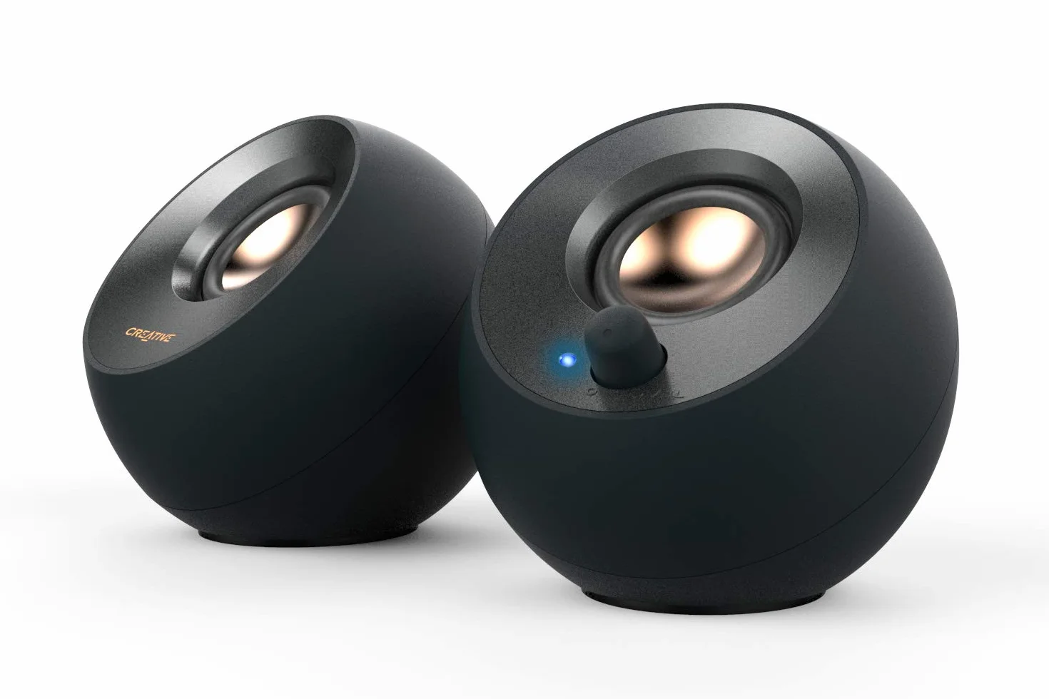 Creative Pebble V2 – Altavoces escritorio con alimentación USB-C 2.0, entrada auxiliar de 3.5 mm, hasta 8 W de potencia RMS para ordenadores, Adaptador tipo A incluido y cable ampliado (negro)