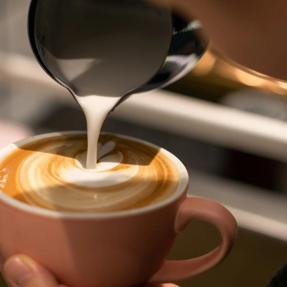 Jarra de leche barista acero inoxidable 304 espumadora con marcas de medición 350 ml para capuchino y espresso
