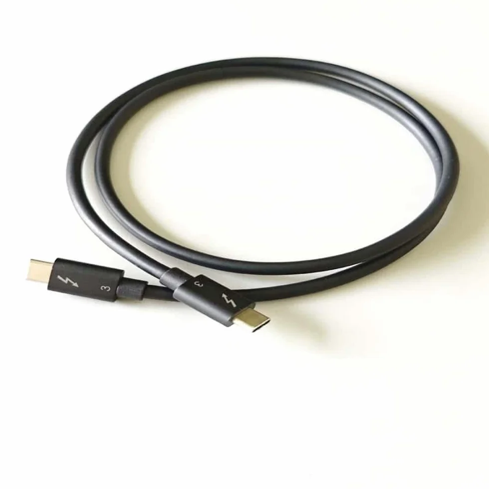 Este cable de datos está diseñado para estaciones de acoplamiento, soporta carga rápida de alta velocidad de 40 G y 100 W y también soporta conexión de video 5K.