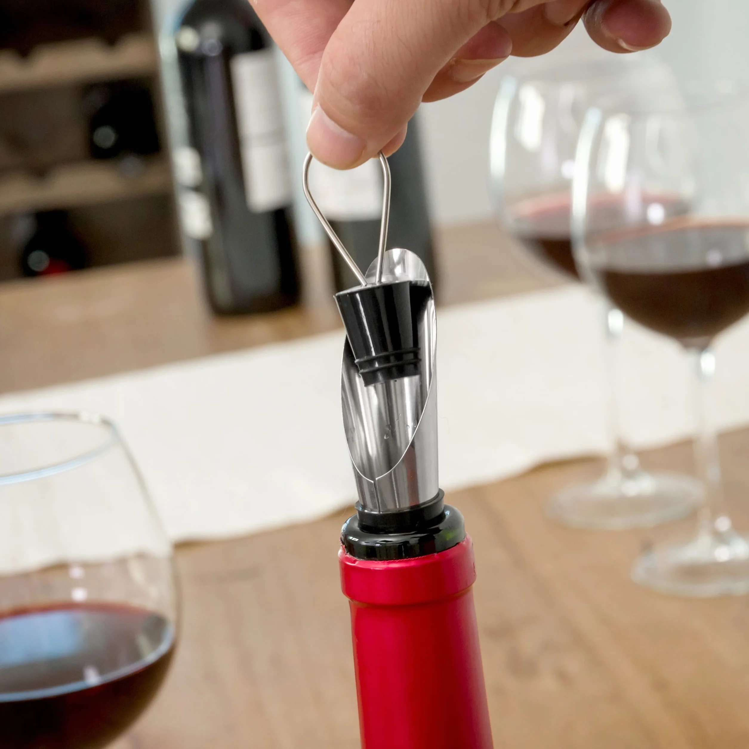 InnovaGoods Juegos de Accesorios para Vino, Set 5 Piezas, Sacacorchos con Estuche, Acero Inoxidable, Negro