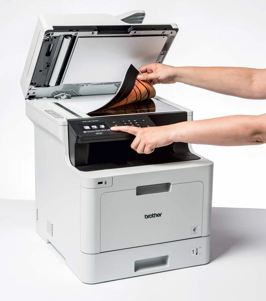 Brother DCP-L8410CDW -Impresora multifunción láser Color Profesional 3 en 1 (impresión, Copia y escaneado, Alta Velocidad, WiFi, impresión a Doble Cara, LCD), Blanco