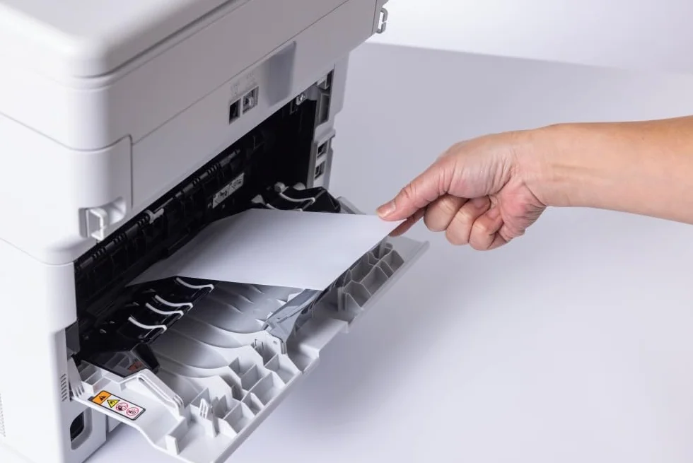 Brother MFCL5710DN, Impresora multifunción láser Monocromo 4 en 1, de Uso Profesional, con dúplex automático en Todas Las Funciones y Tarjeta de Red,