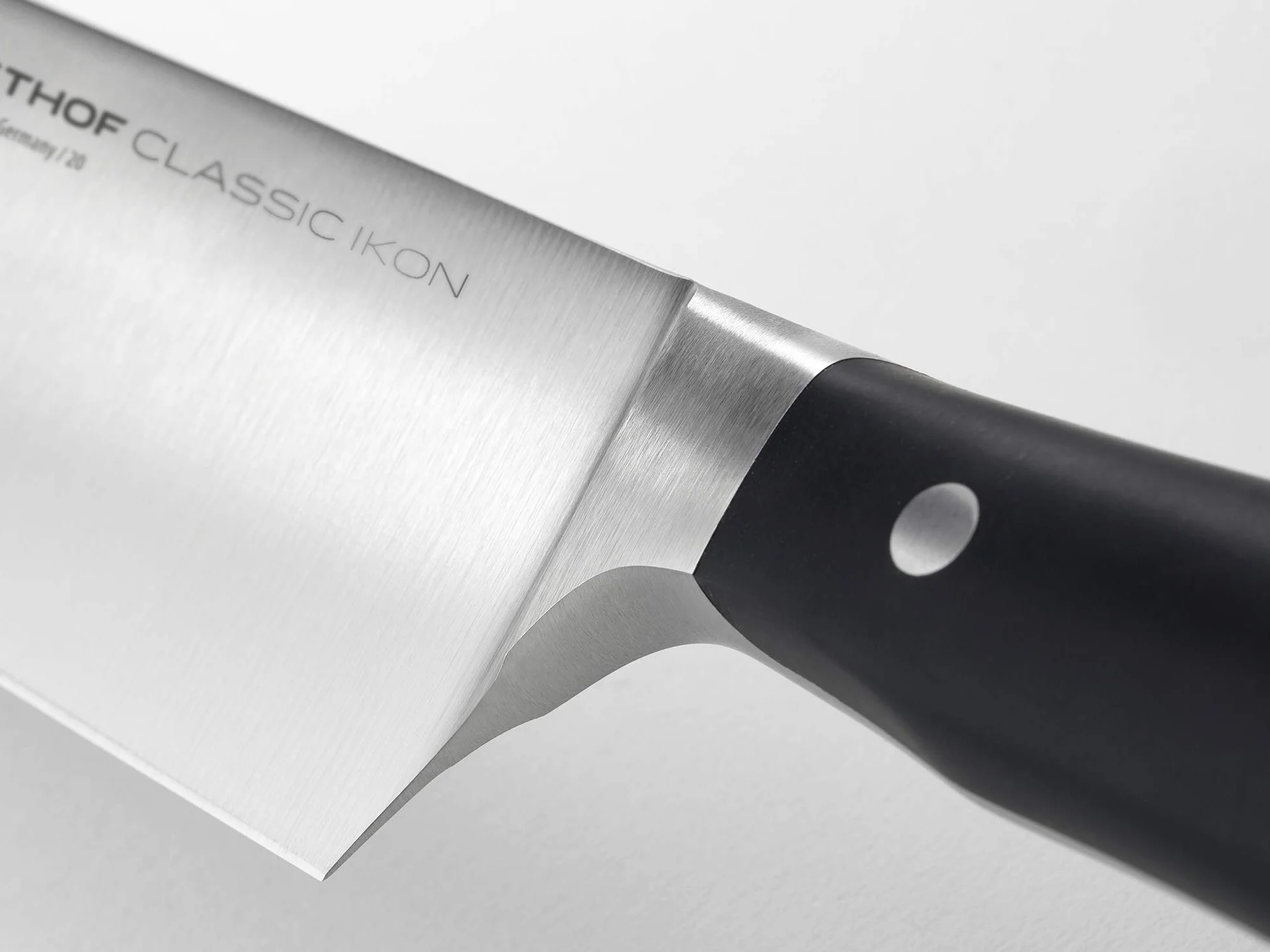 WÜSTHOF Classic Ikon Cuchillo para embutidos 14 cm