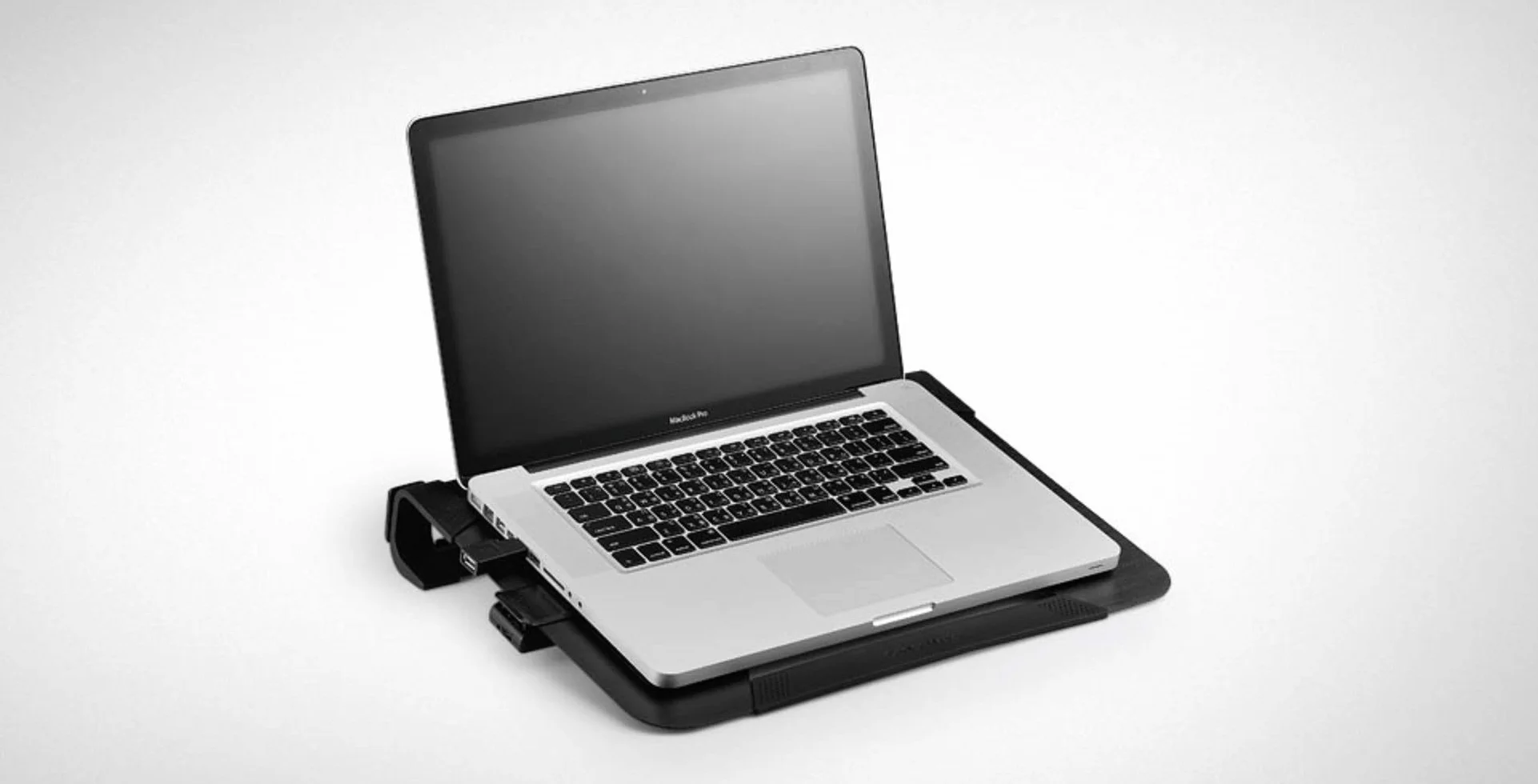 Cooler Master NotePal U3 PLUS Base de Refrigeración para Ordenador Portátil - 3 Ventiladores de 80mm Fáciles de Mover, Estructura Función Protección y Transportación, Ergonómica de Aluminio - Negro