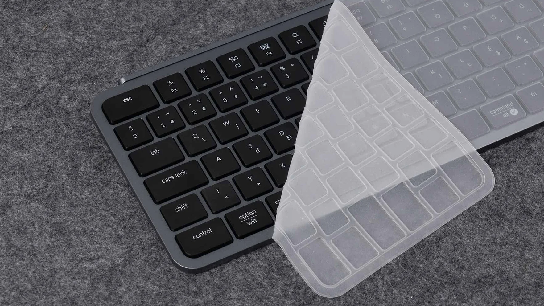 Keychron Teclado inalámbrico B6 Pro Ultra Delgado Full Size Layout Italiano ISO QWERTY, configurable ZMK, Teclas PBT, 3 Modos 2,4 GHz/Bluetooth/cableado, Compatible con Win/Mac/Linux, Gris Espacial