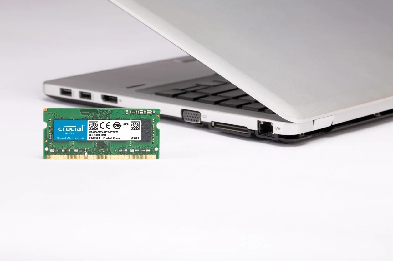 Crucial CT102464BF186D Memoria RAM de 8 GB (DDR3, 1866 MT/s, PC3-14900, SODIMM, 204-Pin)