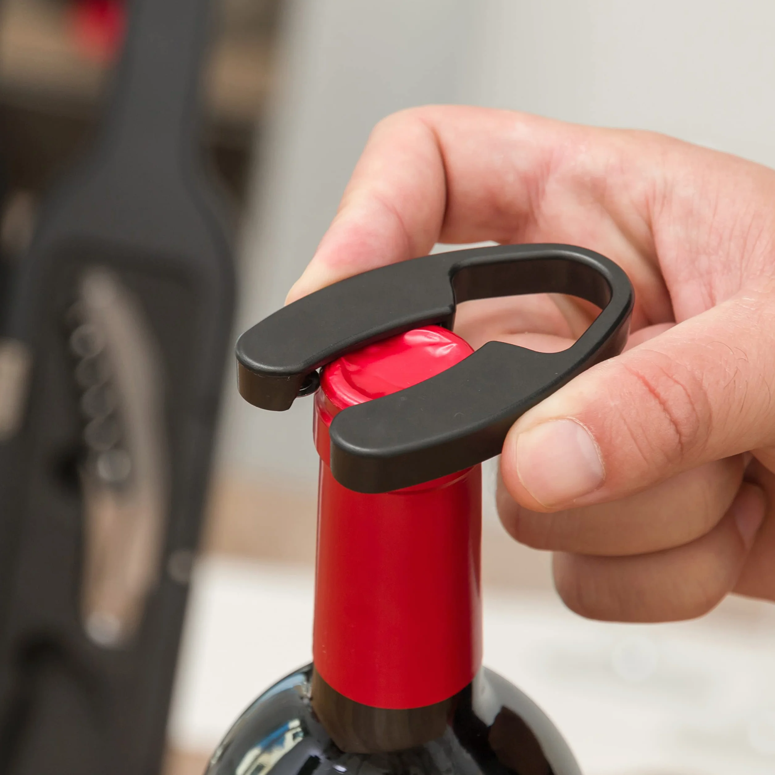 InnovaGoods Juegos de Accesorios para Vino, Set 5 Piezas, Sacacorchos con Estuche, Acero Inoxidable, Negro