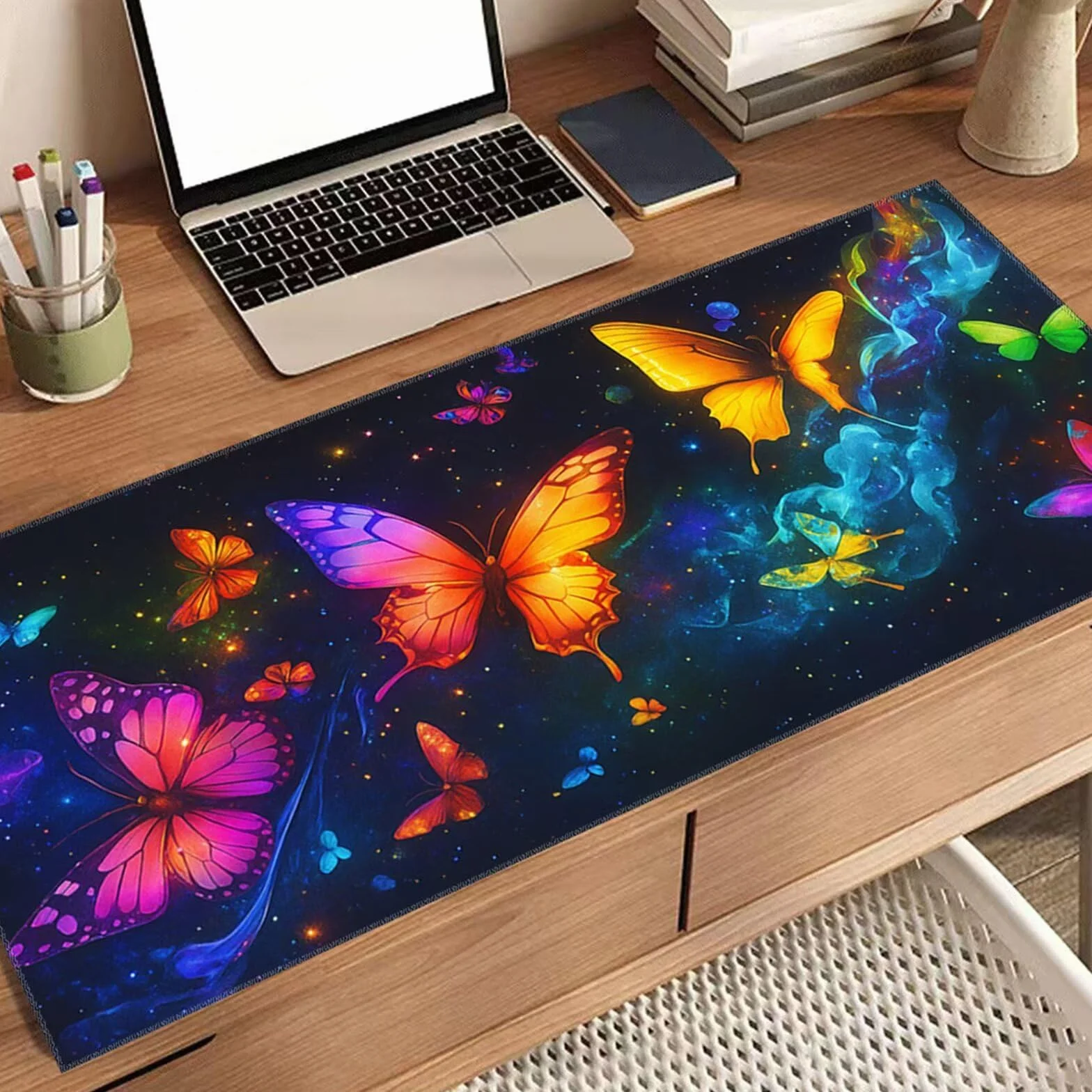 Alfombrilla de Ratón XXL 1200x600x2mm, Alfombrilla de Escritorio Grande Mariposa, Mouse Pad Gaming Antideslizante con Bordes Cosidos para Teclado, PC y Oficina