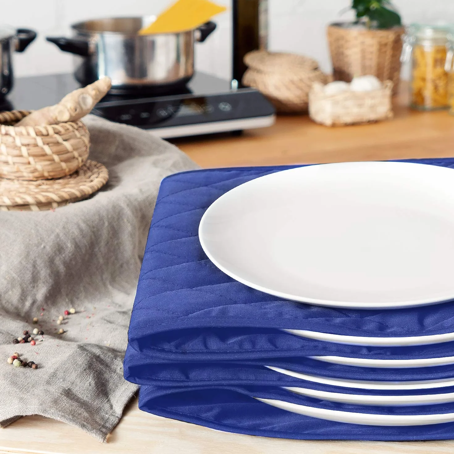 Navaris Plate Warmer Electric 10-Plate Capacity Ø32 cm 34x30x3 cm