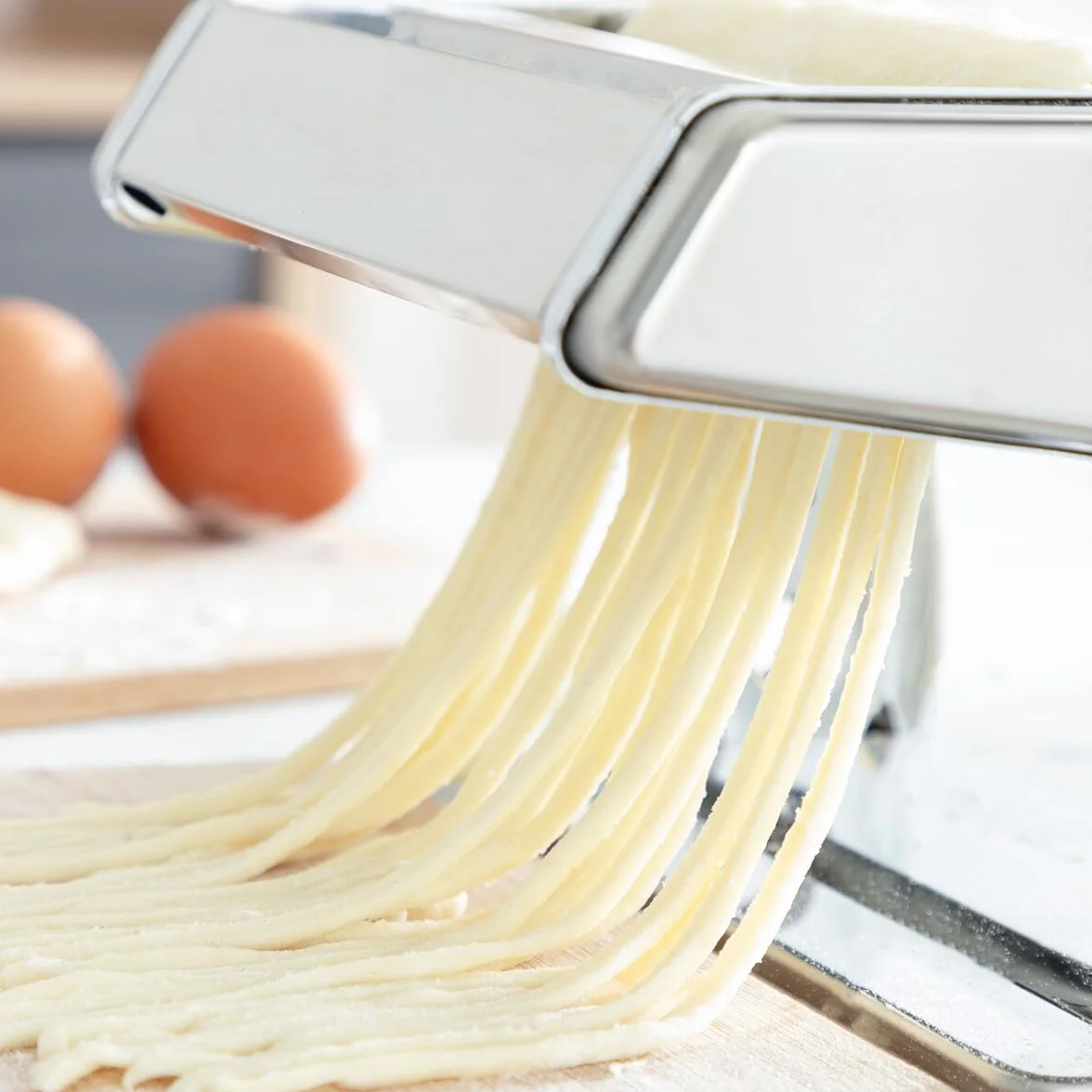 Máquina de pasta fresca InnovaGoods, manual con 3 rodillos, ajustable, metal, gris