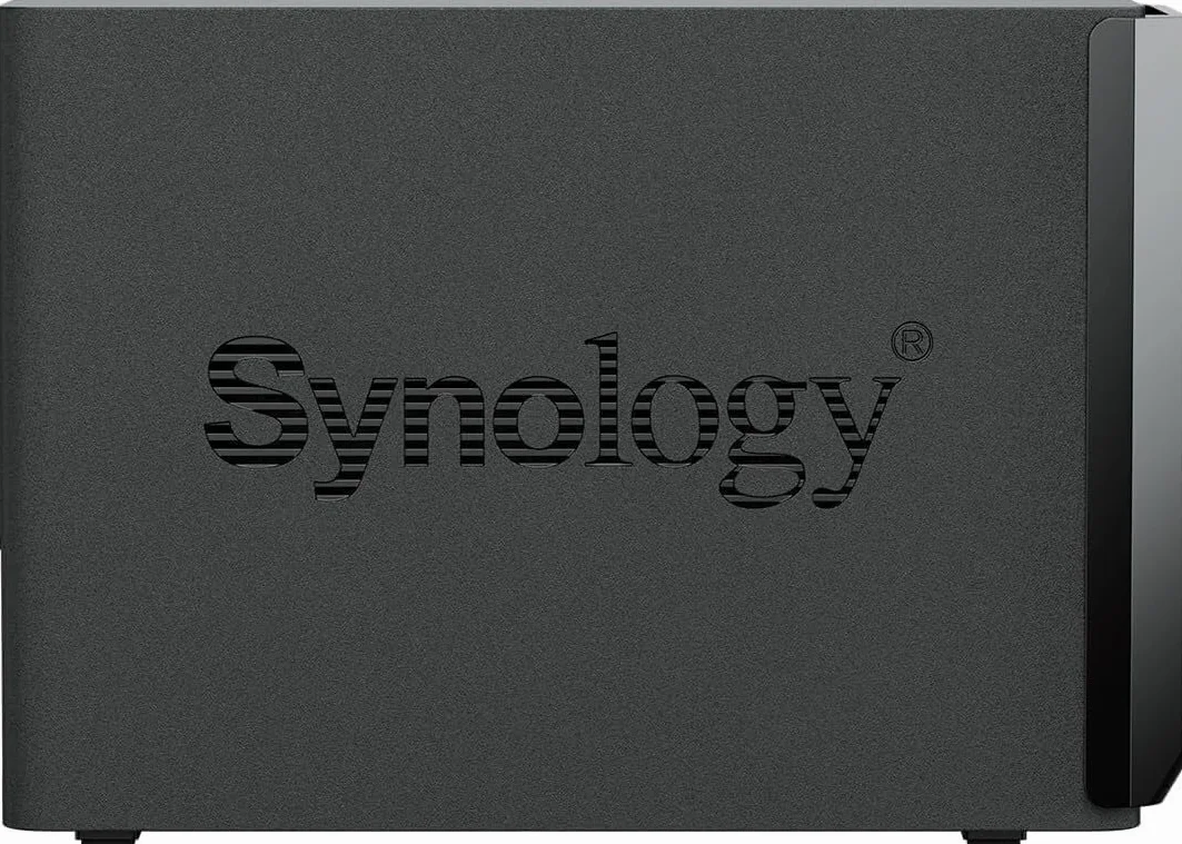 Synology DS224+ - Estación de disco NAS de 2 bahías (Intel Celeron J4125 de 4 núcleos, 2 GB, DDR4 RAM, 2 puertos RJ-45 1 GbE, 8 TB con 2 discos duros de la serie Synology Plus (HAT3300-4T)
