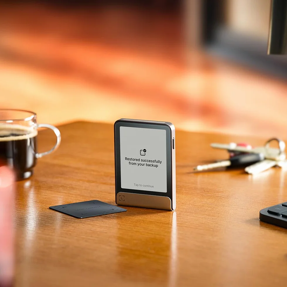 Ledger Flex - Signer cripto con Pantalla táctil - Gestiona de Forma Segura Tus Activos Digitales y tu Identidad Desde la App Ledger Wallet