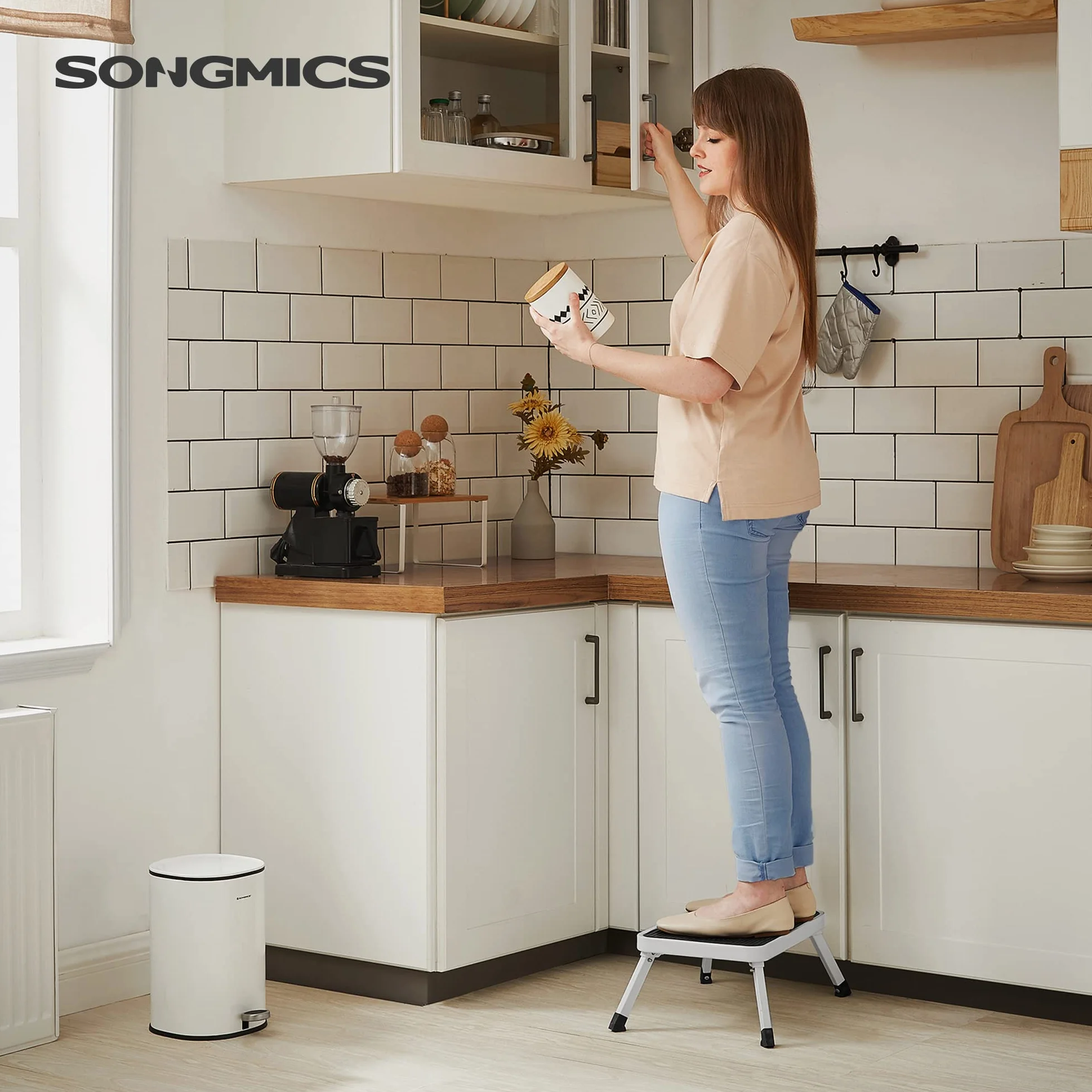 SONGMICS Taburete Escalón Plegable Acero 150 kg 38 x 26 x 4 cm Blanco GSL01WT