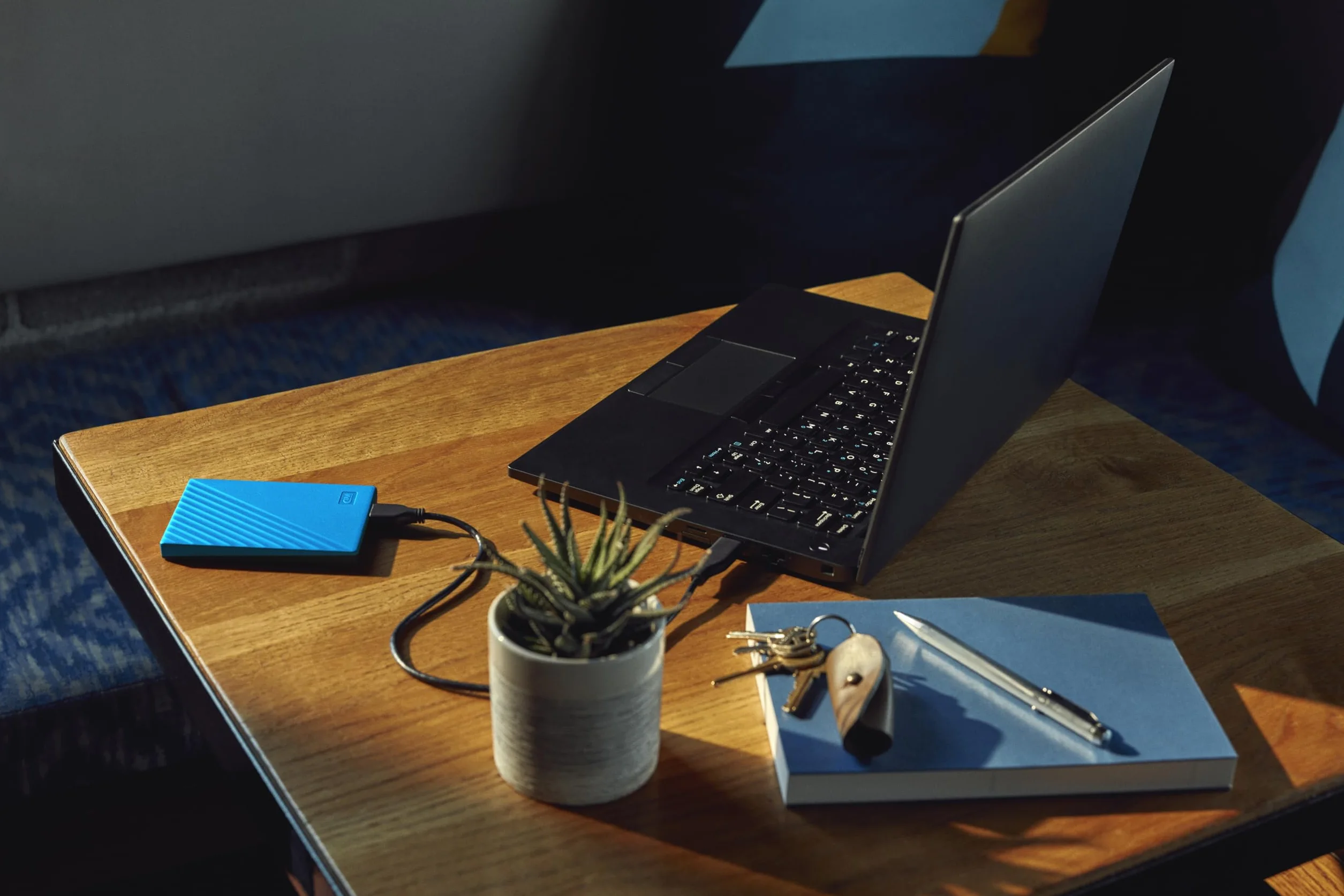 WD 4TB My Passport Disco Duro Externo Portátil, USB 3.2 Gen 1/USB 3.0, Copia de seguridad y protección con contraseña, Formateado para Windows, ChromeOS y MacOS, Azul