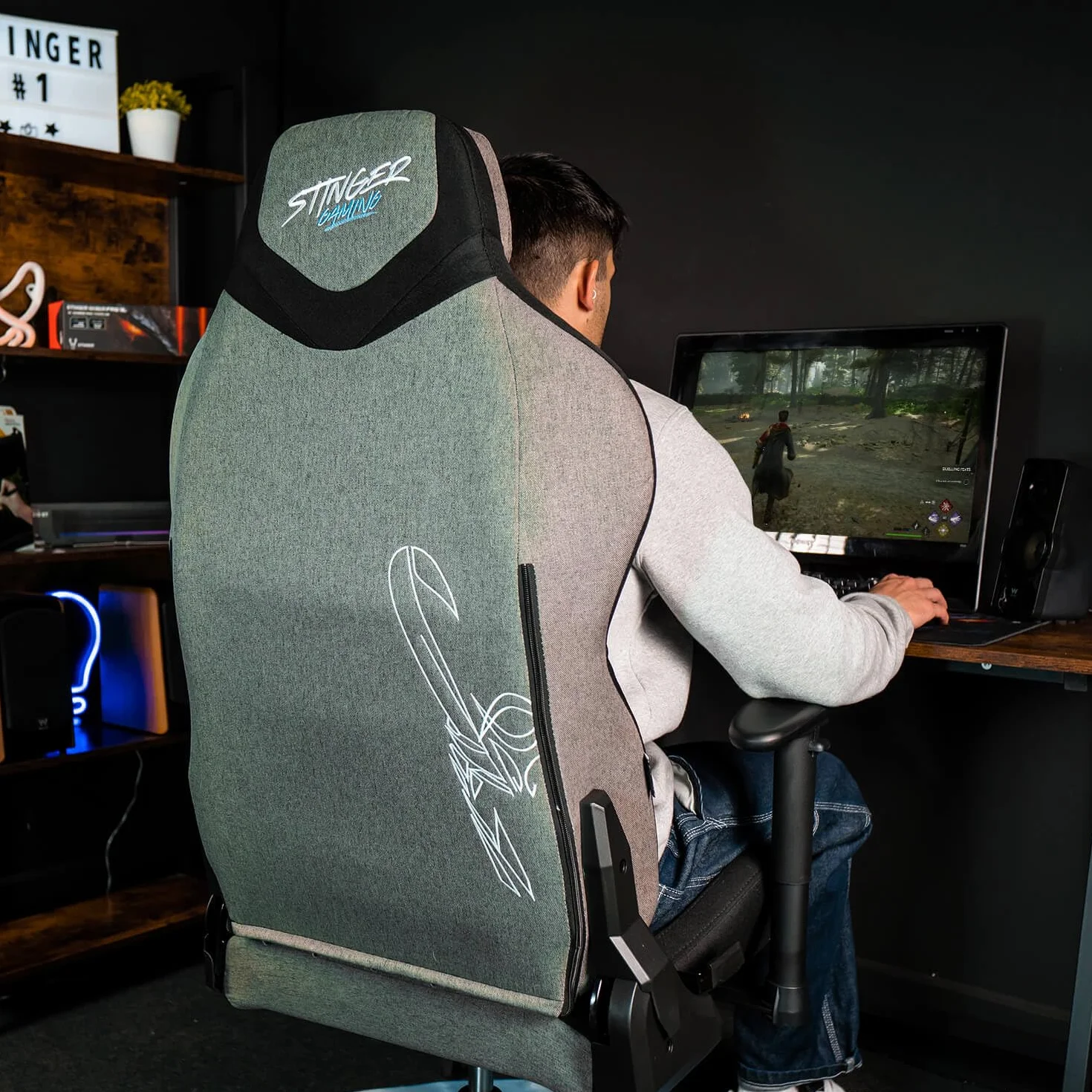 Woxter Stinger Station Titan Dark Silla Gaming Oficina Eje Acero Levantamiento Pistón Gas Tela Antimanchas Reposabrazos 2D Foam Racing Cojín Lumbar