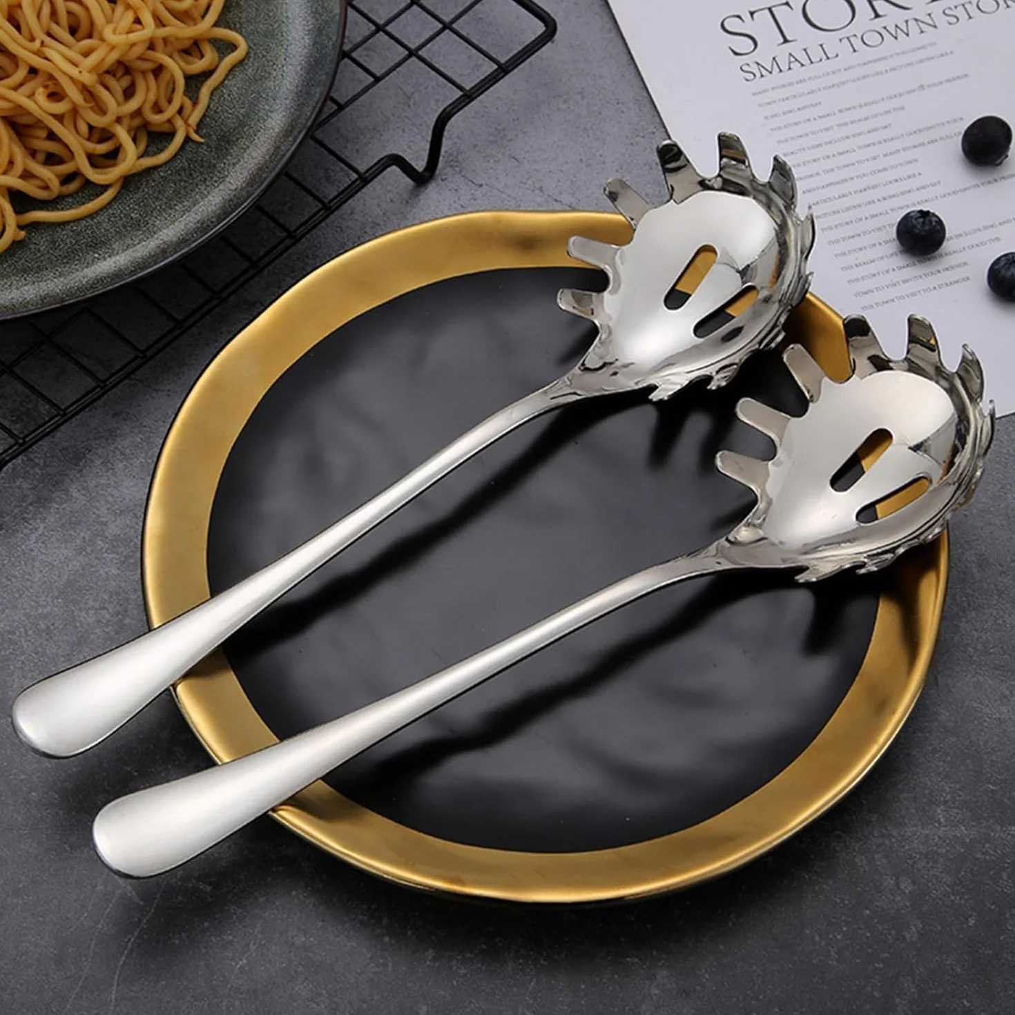 Cuchara de pasta de acero inoxidable con mango ergonómico para espaguetis