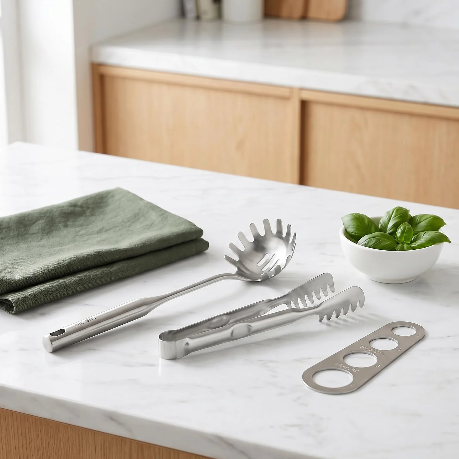 Juego de 3 Utensilios para Pasta de Acero Inoxidable 304 - Cuchara para Espaguetis, Pinzas Dentadas y Medidor de Raciones
