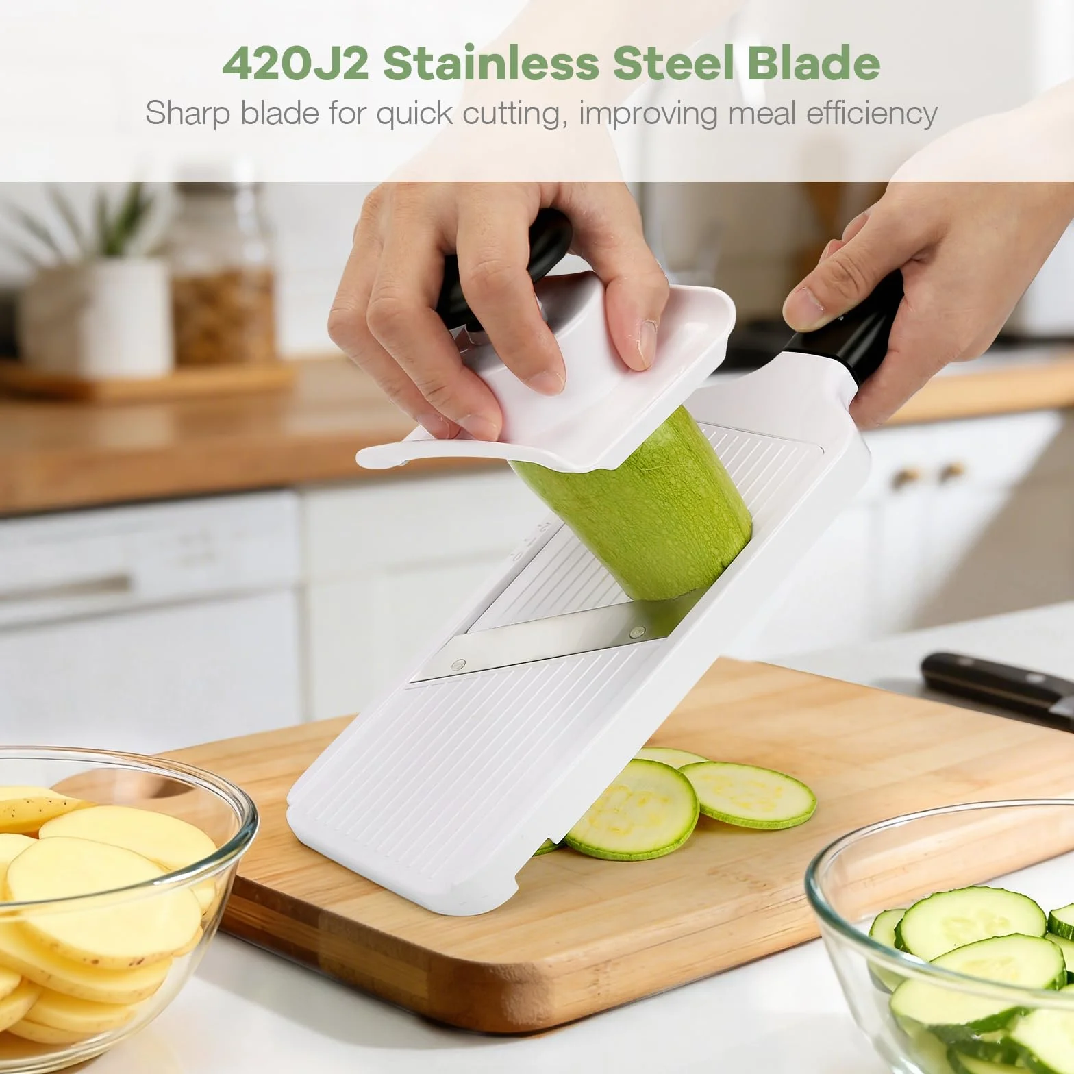 Ibergrif M526 Mandolina de Cocina Ajustable 1-4 mm, Cortador de Verduras Manual con Protector de Dedos
