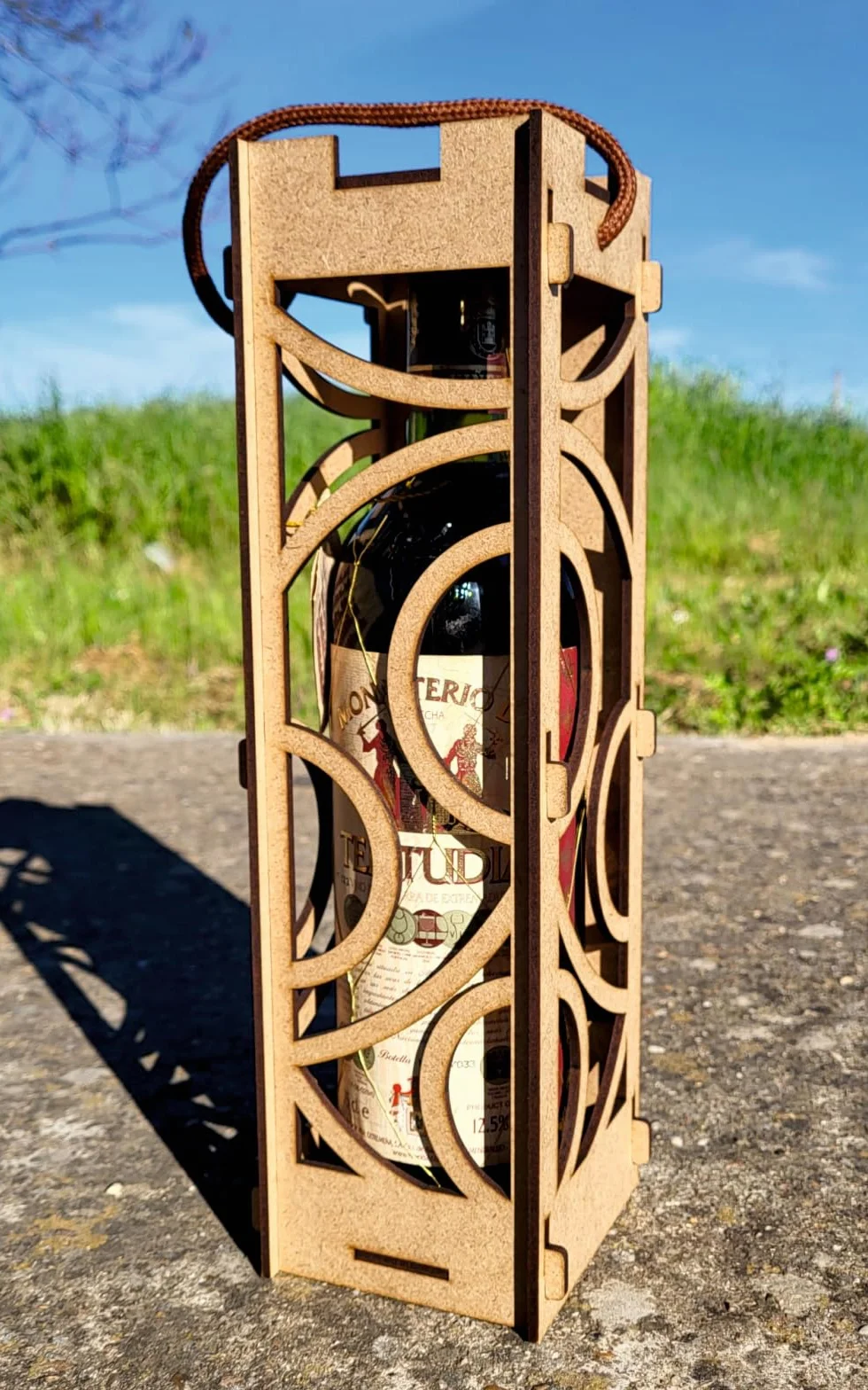 Estuche Botella Vino Madera Diseño Moderno Regalo Aniversario Día del Padre Cena Amigos