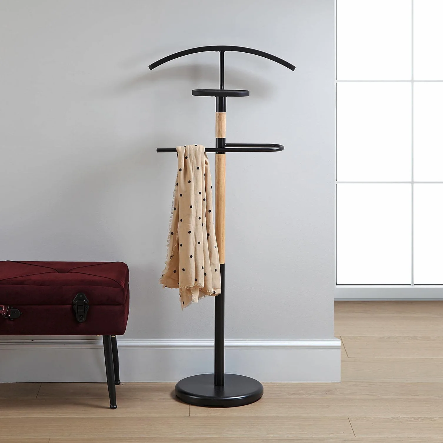 Versa Holstebro Galán de Noche Moderno 2 Perchas Metal y Madera Negro 112x28,8x46,5 cm