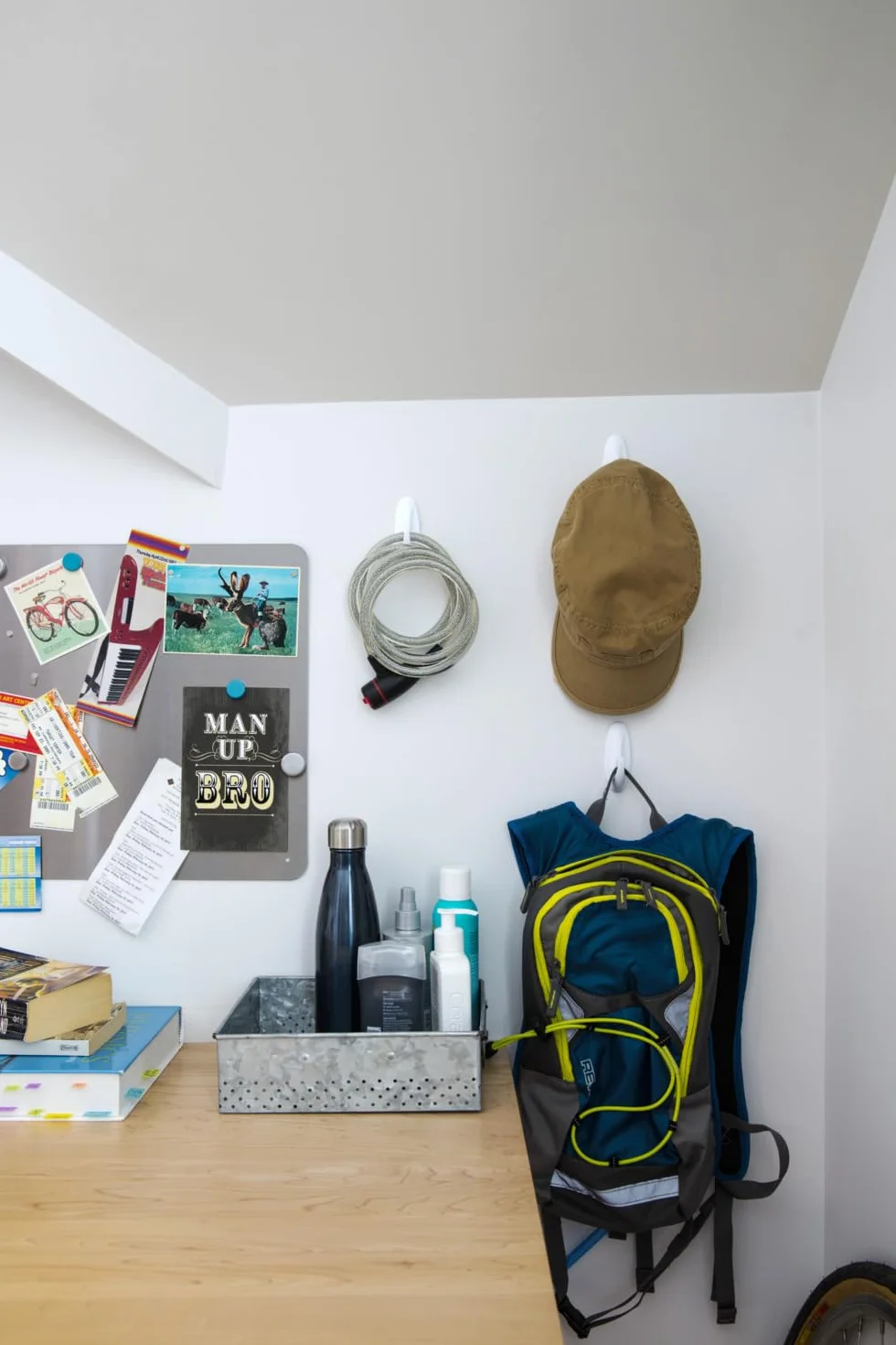 Command Ganchos de Diseño Medianos Blanco 6 Ganchos 9 Tiras Medianas Interior